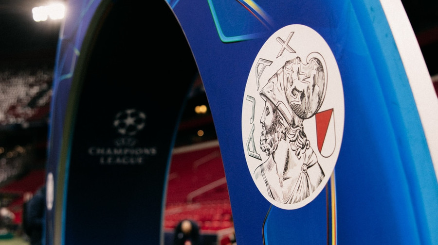 Suporterii echipei Ajax au interdicţie să facă deplasarea la meciul cu Marseille, din etapa a doua a CL