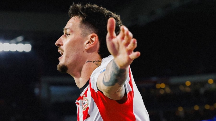 VIDEO | FA-BU-LOS! Dublă formidabilă reuşită de Dennis Man în Champions League! PSV a făcut setul în faţa lui Napoli