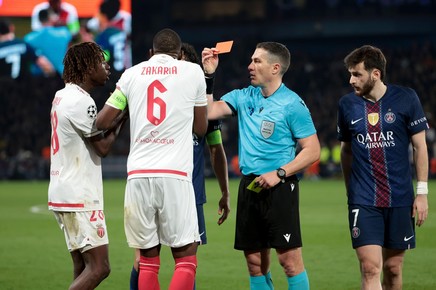 Nemulţumiri la adresa lui Istvan Kovacs după PSG-AS Monaco! Antrenorul monegascilor îl acuză pe arbitrul român de dublu standard