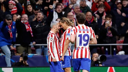 Doar în Superligă am putea vedea asta! Antrenorul gigantului din Premier League a schimbat portarul în minutul 17 al meciului din Champions League  | VIDEO 

