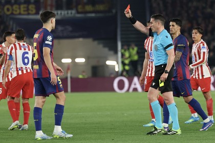 Catalanii l-au crucificat pe Kovacs după înfrângerea cu Atletico: ”Barca a jucat în 10, oaspeţii în 12, dacă-l numărăm şi pe Kovacs”. Un fost arbitru internaţional l-a trimis pe centralul român să arbitreze partide la tineret