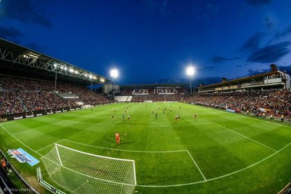 CFR Cluj - Sevilla, cu casa închisă! Câţi bani a obţinut clubul din bilete