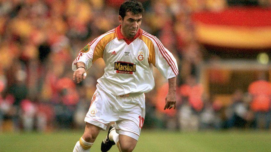 Hagi, savuros când a fost întrebat ce favorită a avut între Galatasaray şi Barcelona: ”Eu am o favorită, e nevastă-mea”