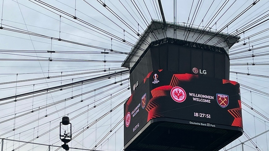 Incidente înainte de Eintracht Frankfurt – West Ham. S-a lăsat cu răniţi şi arestări