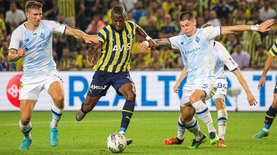 300 de suporteri ai echipei Dinamo Kiev, aşteptaţi la meciul cu Rennes din Europa League