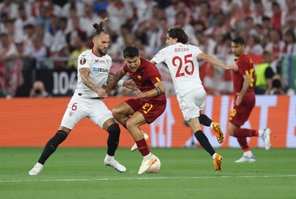FC Sevilla - AS Roma 1-1 (4-1 penalty-uri). Andaluzii îi aplică primul eşec lui Jose Mourinho într-o finală europeană