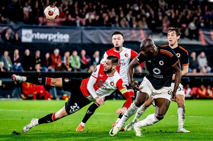 Feyenoord şi AS Roma au terminat la egalitate, scor 1-1, în prima manşă a play-off-ului Europa League. Alte rezultate înregistrate