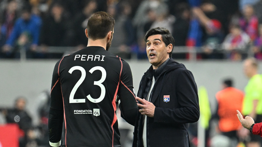 Surpriză mare! Cine va primi tricoul lui Lucas Perri