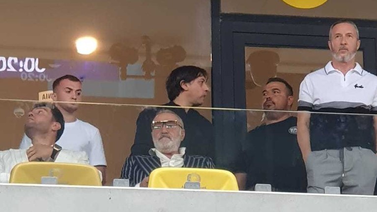 VIDEO | Spectator de seamă pentru FCSB! Gigi Becali s-a ţinut de cuvânt şi a fost prezent pe Arena Naţională la returul cu Aberdeen