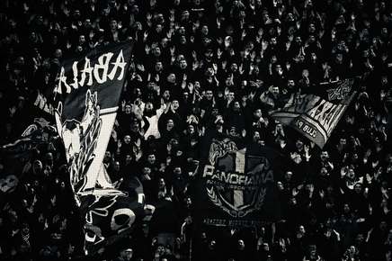 UEFA a luat decizia, după tragedia din România în care au murit 7 suporteri greci! „NU” categoric pentru PAOK-ul lui Răzvan Lucescu