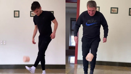 VIDEO | Ianis vs Gică Hagi în #StayAtHomeChallenge. Cum au jonglat cu rola de hârtie igienică. Halep a intrat şi ea în joc