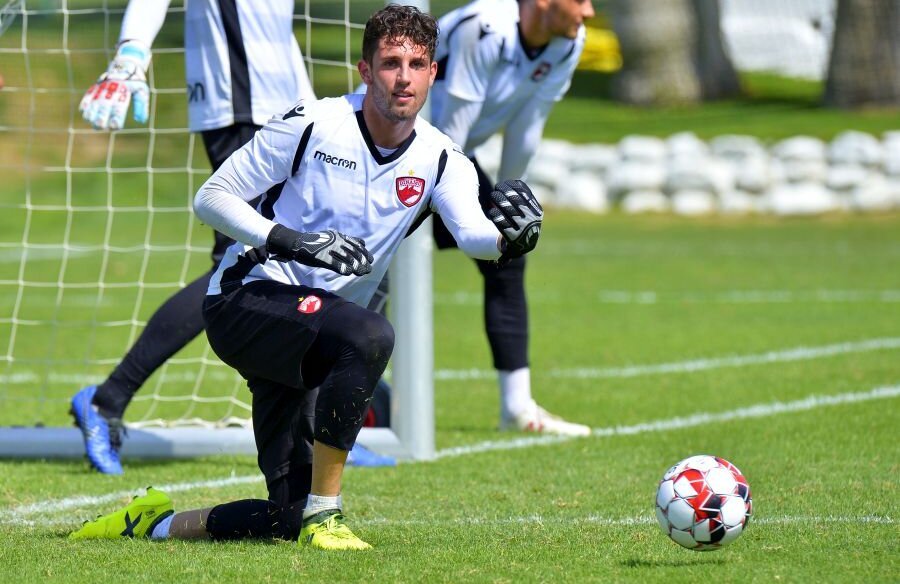 Riccardo Piscitelli e alături de Dinamo. Portarul acceptă să primească salariul mediu pe economie: ”E stare de urgenţă”