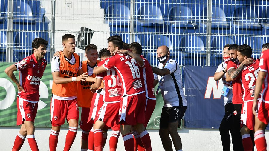 EXCLUSIV | "Adevăratul New Dinamo", aproape de momentul zero! Vestea anunţată la Fotbal Look: "Vineri vin spaniolii, Nicolae Badea vrea să revină!". Primele două nume mari atrase în proiect