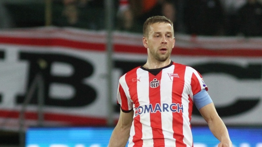 Al doilea transfer al verii la Dinamo. Jucătorul cu nume predestinat adus de "câini"