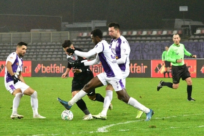 VIDEO | Hermannstadt - FC Argeş 4-1. Ardelenii fac show, la debutul lui Eugen Beza. Oaspeţii pierd o şansă uriaşă de a urca pe loc de play-off