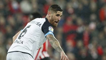 Dinamo se întăreşte. Un fundaş cu 93 de meciuri în LaLiga a venit sub comanda lui Gigi Mulţescu