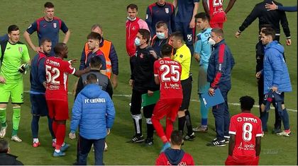 VIDEO | Acuzaţii de rasism după meciul Chindia - Hermannstadt 2-0! Eugen Beza: "Este regretabil. Romario susţine că au fost scandări rasiste"