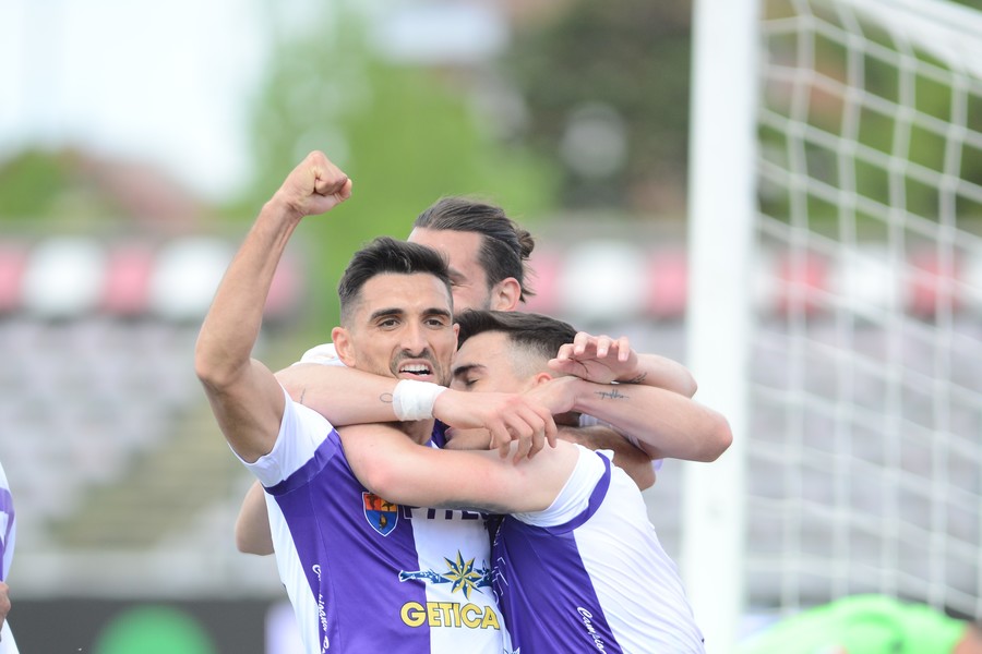 VIDEO | FC Argeş - FC Voluntari 3-0. Piteştenii continuă lupta pentru play-off-ul de Conference League, ilfovenii sunt în 'hora' retrogradării