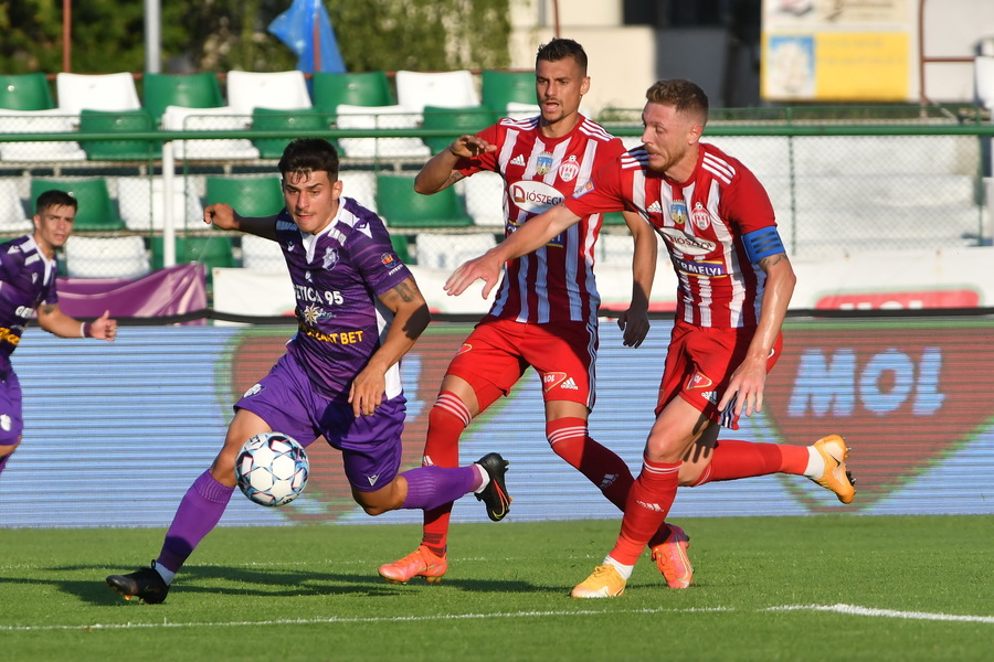 VIDEO | Sepsi - FC Argeş 0-2, pe Look Sport. Prima victorie a sezonului pentru piteşteni! Sepsi a avut un posibil penalty şi un gol anulat în mod eronat