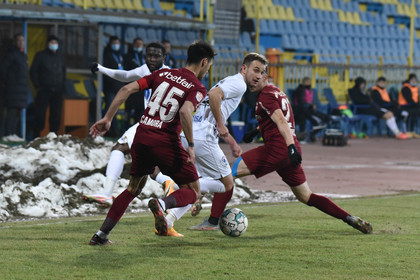 VIDEO ǀ CFR Cluj - Gaz Metan Mediaş 2-1. Petrila şi Deac readuc campioana la nouă puncte peste FCSB