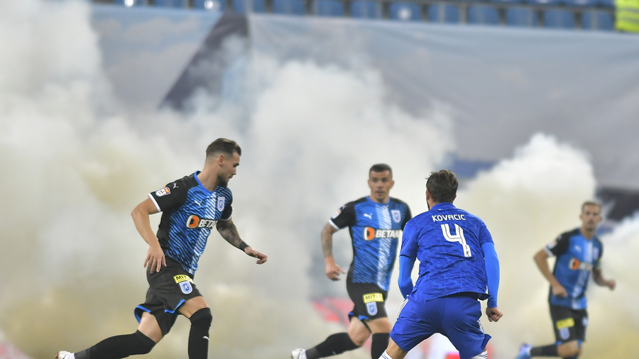 VIDEO | FC U Craiova - CS Universitatea Craiova 0-2. Primul "război al Craiovelor" în Casa Liga 1, la discreţia lui Reghecampf. Nistor şi Baiaram au marcat