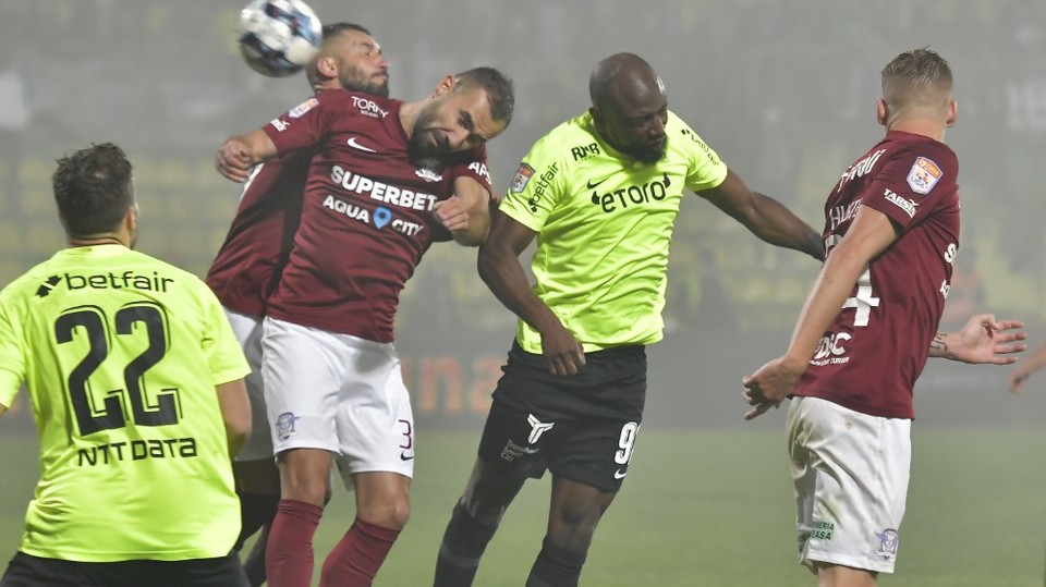 //i0.1616.ro/media/581/3142/38109/20433733/1/rapid-bucuresti-cfr-cluj-liga-1-casa-pariurilor-17-10-2021-5.jpg