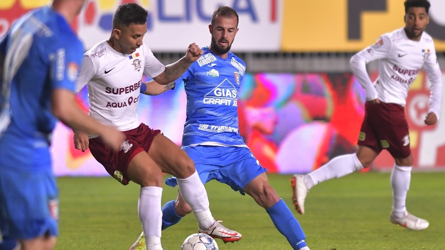 VIDEO | Chindia – Rapid 2-2! Târgoviştenii au rezistat eroic cu doi eliminaţi şi au fost egalaţi din ofsaid în minutul 89