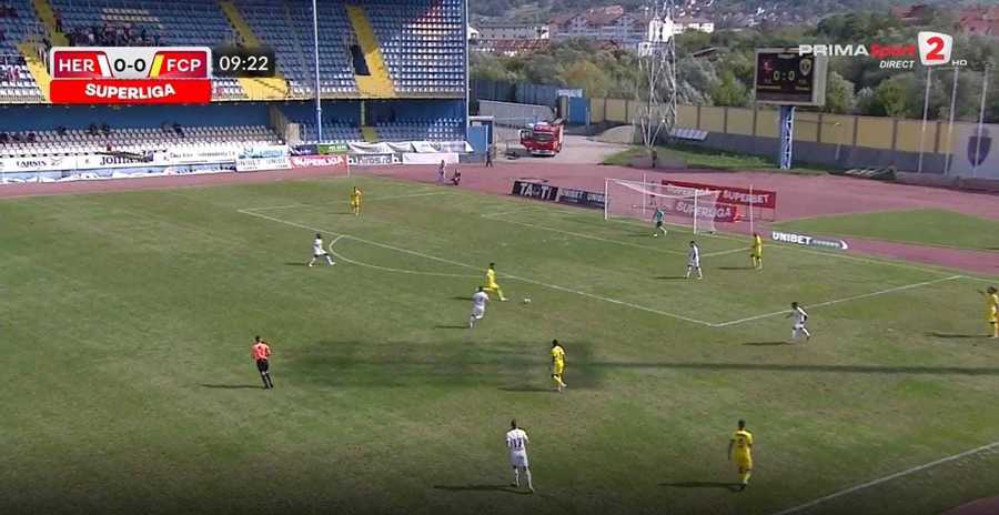 VIDEO | Doamne ce autogol! Seto are o execuţie splendidă, dar greşeşte poarta