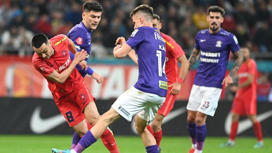 VIDEO | FCSB - Rapid 3-1! ”Roş-albaştrii” au făcut cel mai bun meci al sezonului, ”alb-vişiniii”, cel mai slab