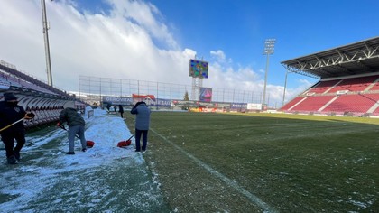 FOTO | Ultimele pregătiri pentru derby! Cum arată gazonul din Gruia înainte de CFR Cluj - FCSB
