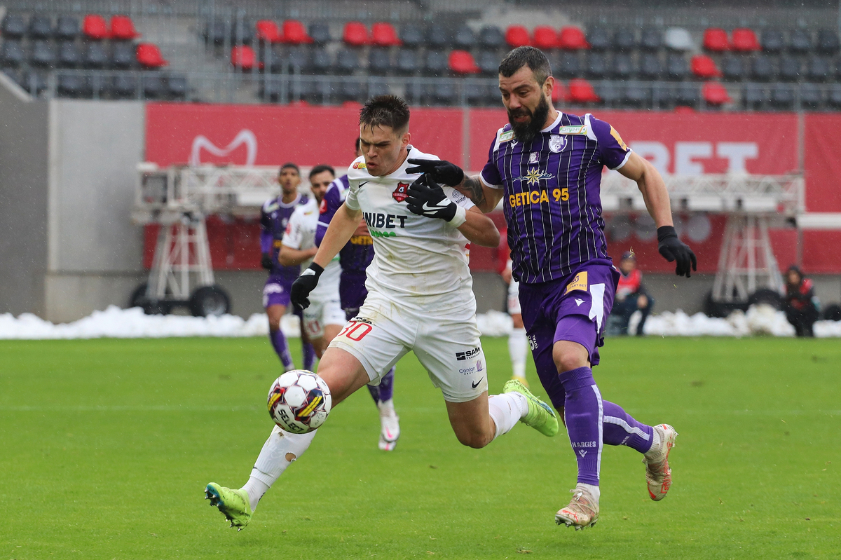 U Cluj - FC Hermannstadt 1-0. Gazdele deschid scorul pe final de meci