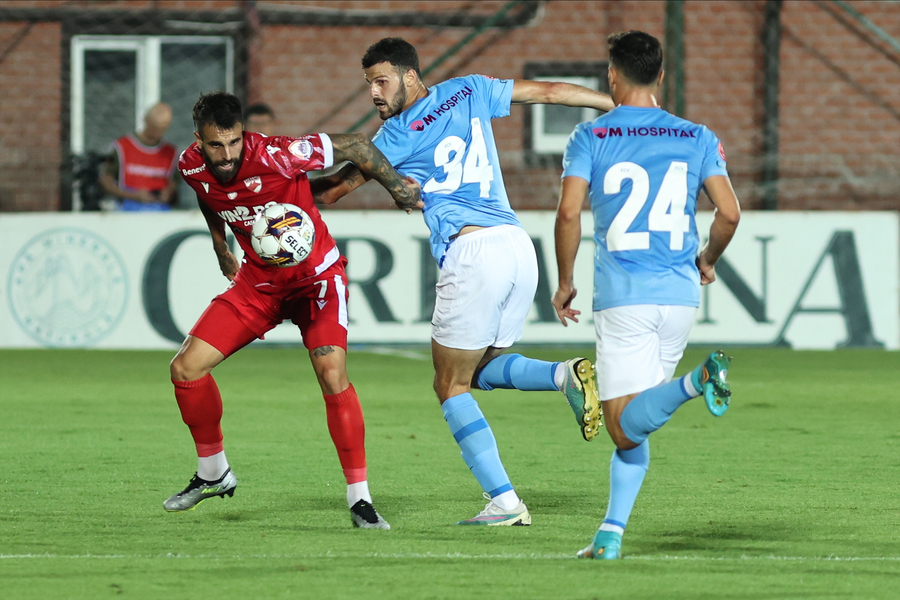 VIDEO | FC Voluntari - Dinamo 2-3. O decizie întoarsă la VAR a stabilit soarta partidei. Ilfovenii au ratat penalty în minutul 90+7!