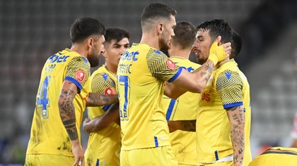 Situaţie incredibilă înainte de Petrolul - FCSB! Câţi jucători au fost testaţi anti-doping