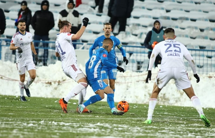 VIDEO | Oţelul Galaţi - Universitatea Craiova 1-3. Mitriţă a încălzit un meci hibernal