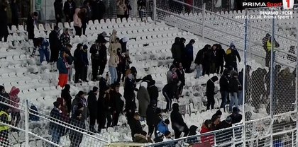 VIDEO | Oţelul - Universitatea Craiova a început cu o oră întârziere. Peisaj hibernal, dar teren curăţat la Galaţi