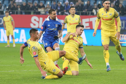 VIDEO | FCU Craiova - Petrolul Ploieşti 2-0. Oltenii termină anul aproape de play-off