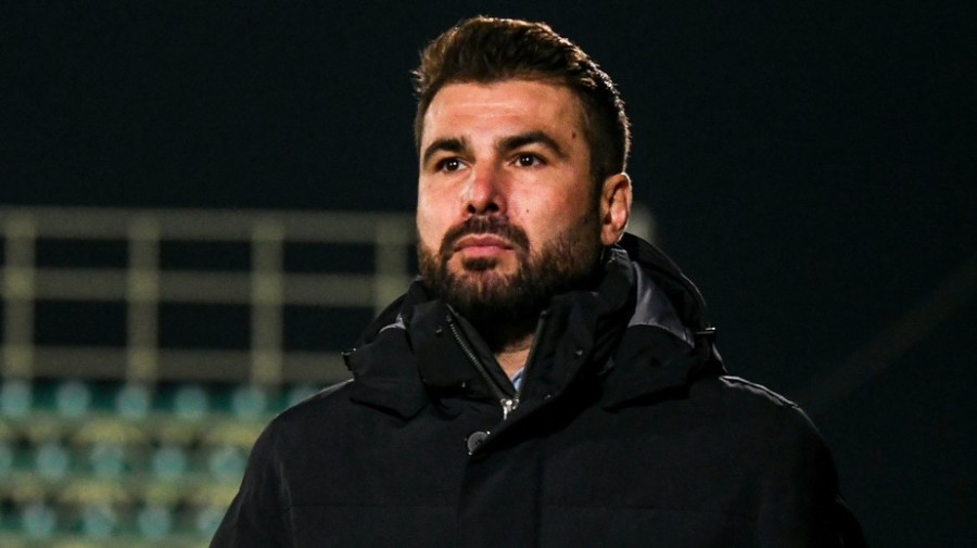 Adrian Mutu, distrus de un fost internaţional: ”E invidios pe Dorinel Munteanu! Mutule, degeaba ai dat goluri! Nu a câştigat nimic nici ca antrenor, nici ca jucător. I-a păcălit pe aia de la Voluntari şi Rapid!”

