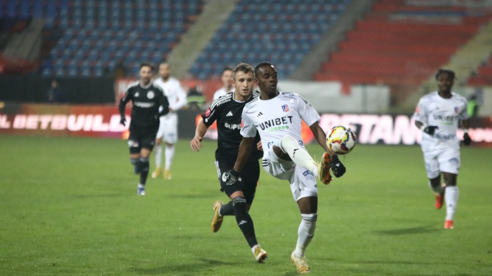 VIDEO | "U" Cluj -  FC Botoşani, astăzi, de la 14:30, în direct pe Prima Sport 1 şi PrimaPlay.ro. Ardelenii continuă lupta pentru play-off 