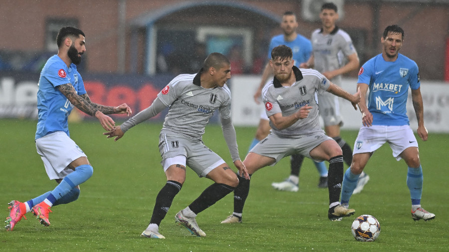 VIDEO | FC Voluntari - FCU Craiova 0-0. Oltenii se poticnesc în ploaia ilfoveană şi nu profită de omul în plus