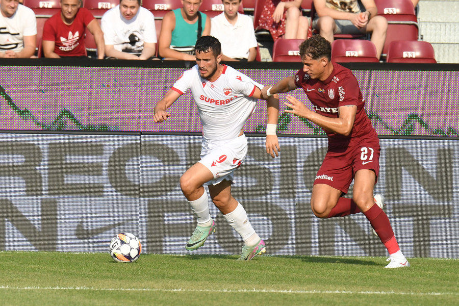 VIDEO | CFR Cluj - Dinamo 3-2. Tachtsidis aduce victoria pentru Dan Petrescu în prelungiri