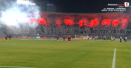 VIDEO | Atmosferă de senzaţie la derby-ul Clujului. Cadre cum vezi pe marile stadioane