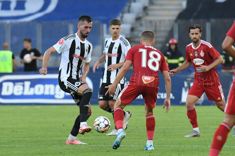 VIDEO | Sepsi - ”U” Cluj 0-0, în direct pe Prima Sport 1 şi PrimaPlay.ro. Gazdele joacă în 10 oameni din minutul 6!