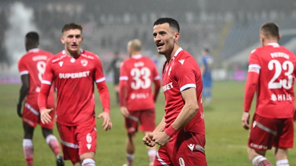 //i0.1616.ro/media/581/3142/38109/21902879/1/gloria-buzau-dinamo-bucuresti-superliga-superbet-7-12-2024-1.jpg