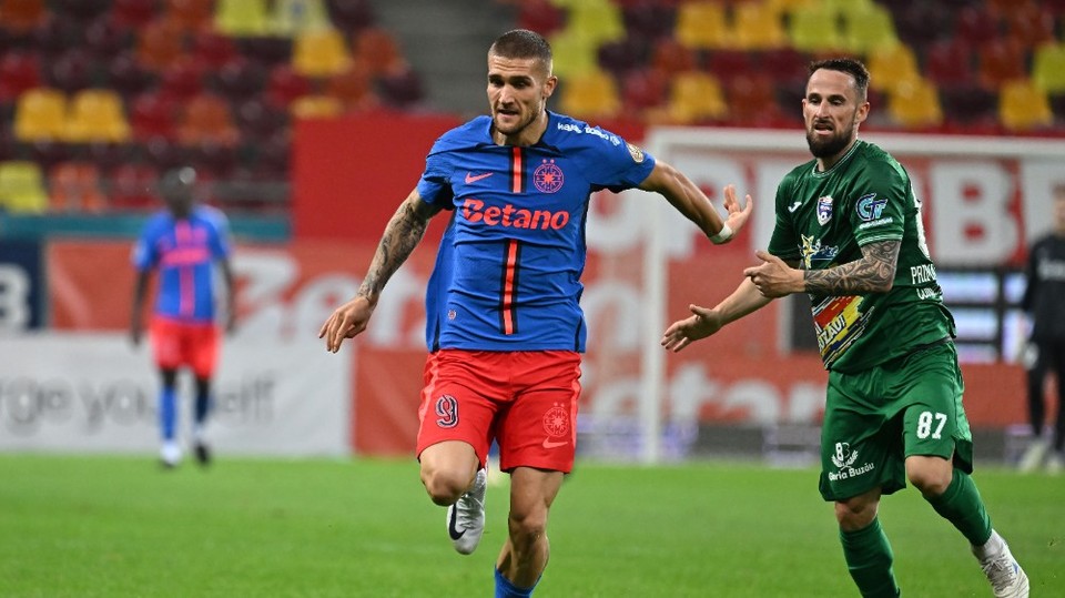 //i0.1616.ro/media/581/3142/38109/21934876/2/fcsb-gloria-buzau-superliga-superbet-6-10-2024-3.jpg