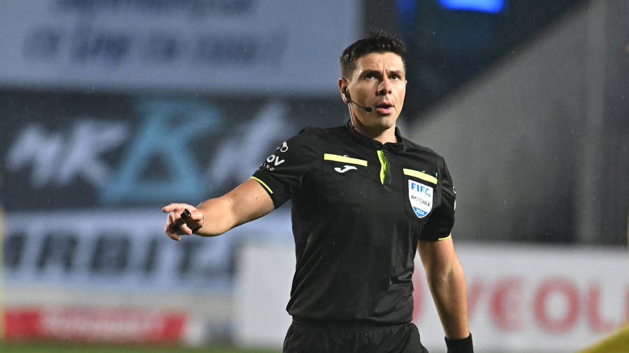 Marian Barbu arbitrează derby-ul FCSB - Universitatea Craiova