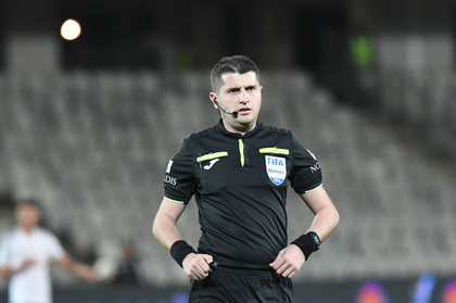 Andrei Chivulete arbitrează meciul CFR Cluj – Universitatea Craiova, din play-off-ul Superligii