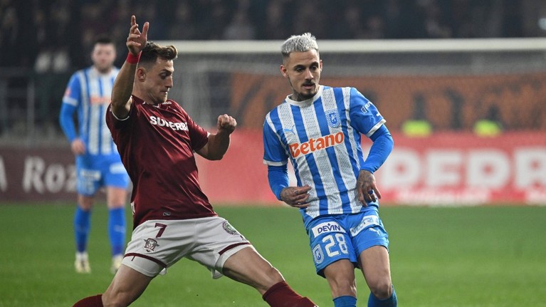 S-a aflat cine va arbitra derby-ul Universitatea Craiova - Rapid, duel ce se poate dovedi decisiv în lupta pentru titlu