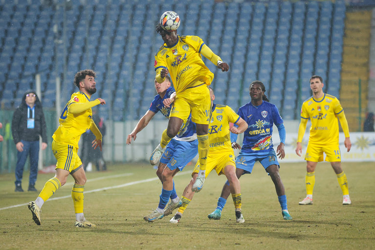 VIDEO | Gloria Buzău - Unirea Slobozia, ASTĂZI, de la 18:00, în direct pe Prima Sport 1 şi PrimaPlay.ro! Duelul ultimelor clasate din Superliga
