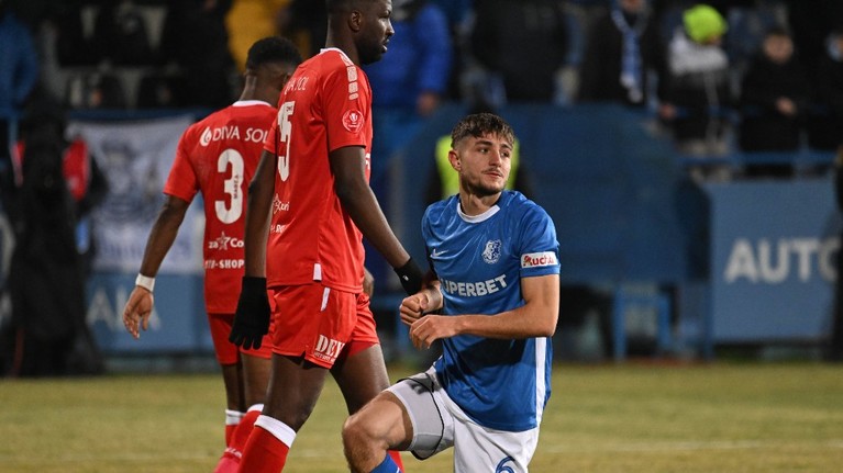 VIDEO | Farul - UTA 0-1, în direct pe Prima Sport 1 şi PrimaPlay.ro. Arădenii au deschis scorul 
