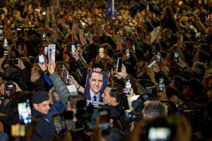 Votanţii lui Nicuşor Dan, jigniţi de fotbaliştii unei echipe din Superligă